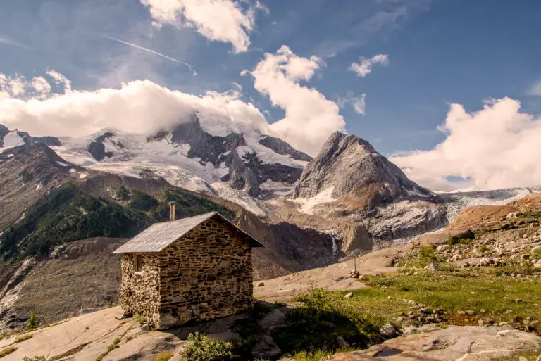 Great Cairn Hut