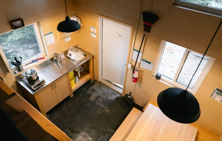 2025-Castle Mountain Cabin (Peter Hoang)-7