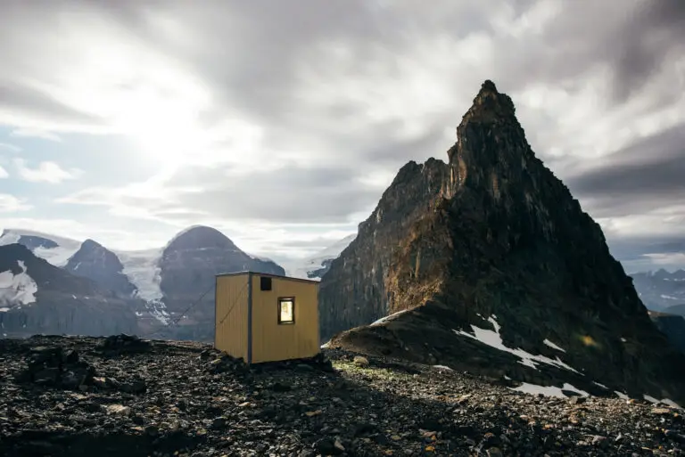 202504-AlbertaHut(JakeFinnan)(1)