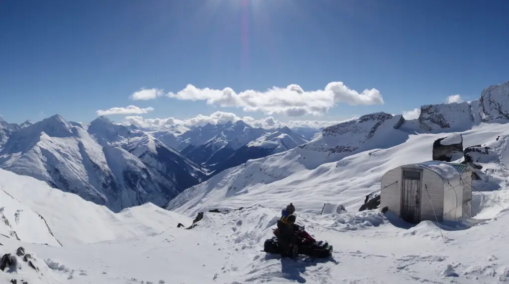 Sapphire Col Hut