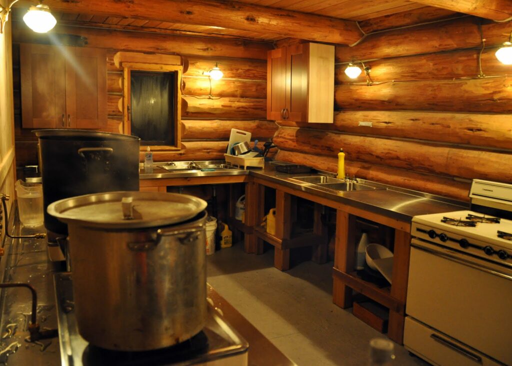 Elk Lakes Cabin Kitchen