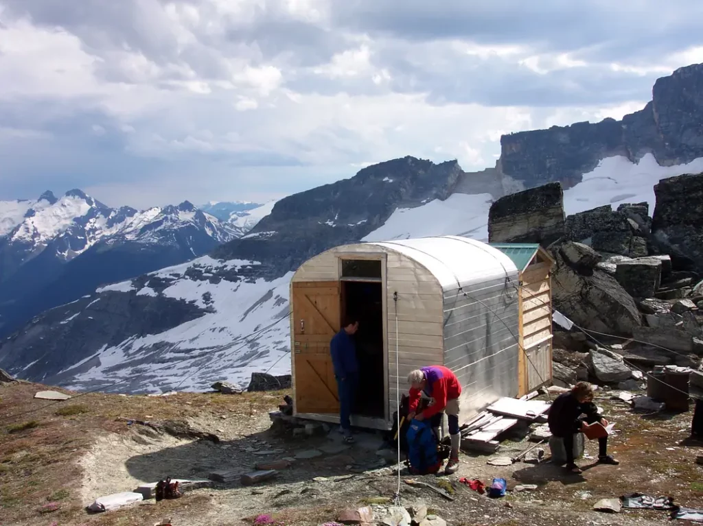 Sapphire Col Hut