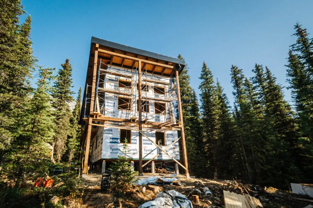 Robson Pass Hut